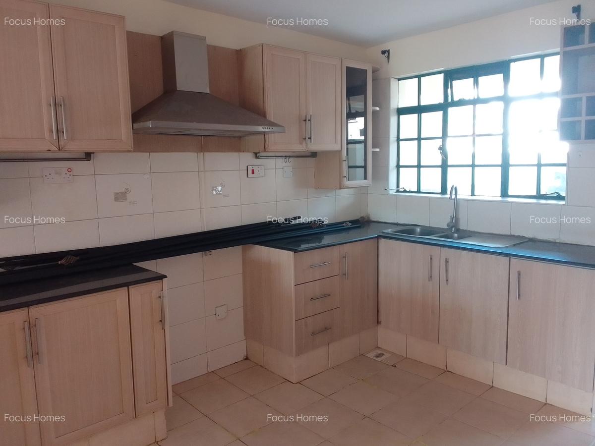 4 Bed Townhouse with En Suite in Lavington - 13