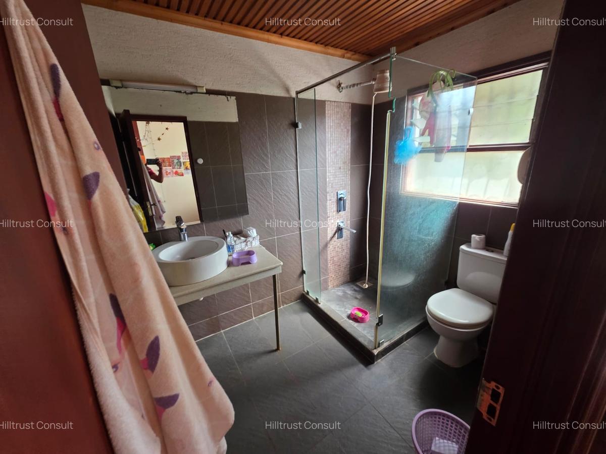 4 Bed Villa with En Suite at Off James Gichuru - 12