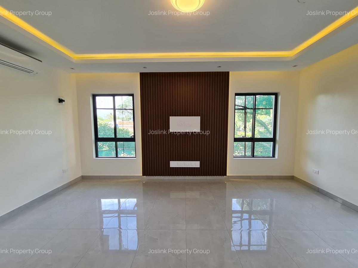 3 Bed Apartment with En Suite in Nyali Area - 14