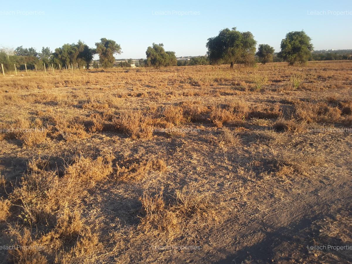 Land in Kitengela - 10