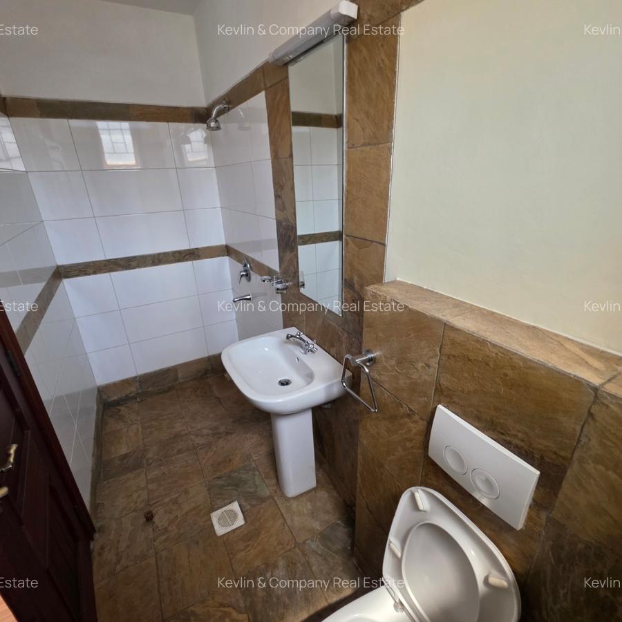3 Bed Apartment with En Suite in Riverside - 16