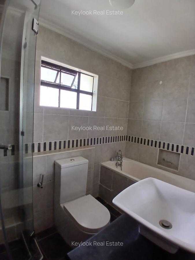 5 Bed Townhouse with En Suite at Lavington Green - 12