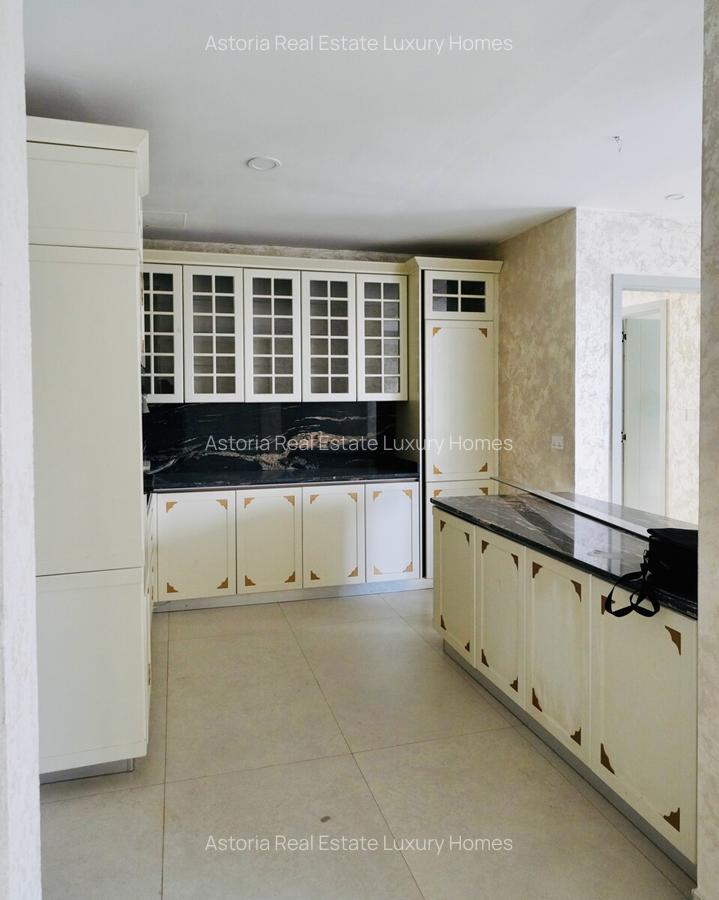 4 Bed Apartment with En Suite at 2026-510 4 Bed C Ren - 3