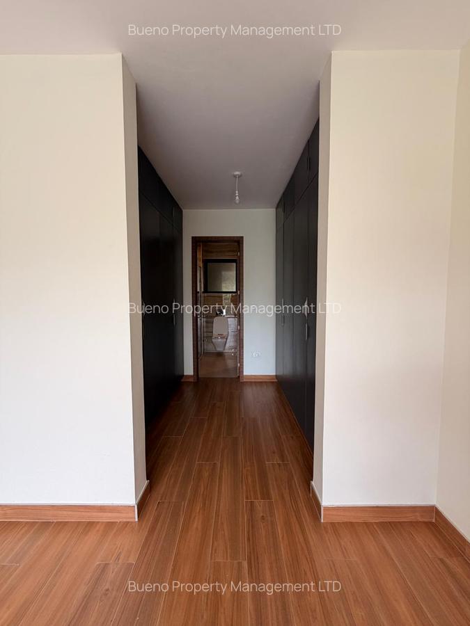 3 Bed Apartment with Swimming Pool in Riverside - 6