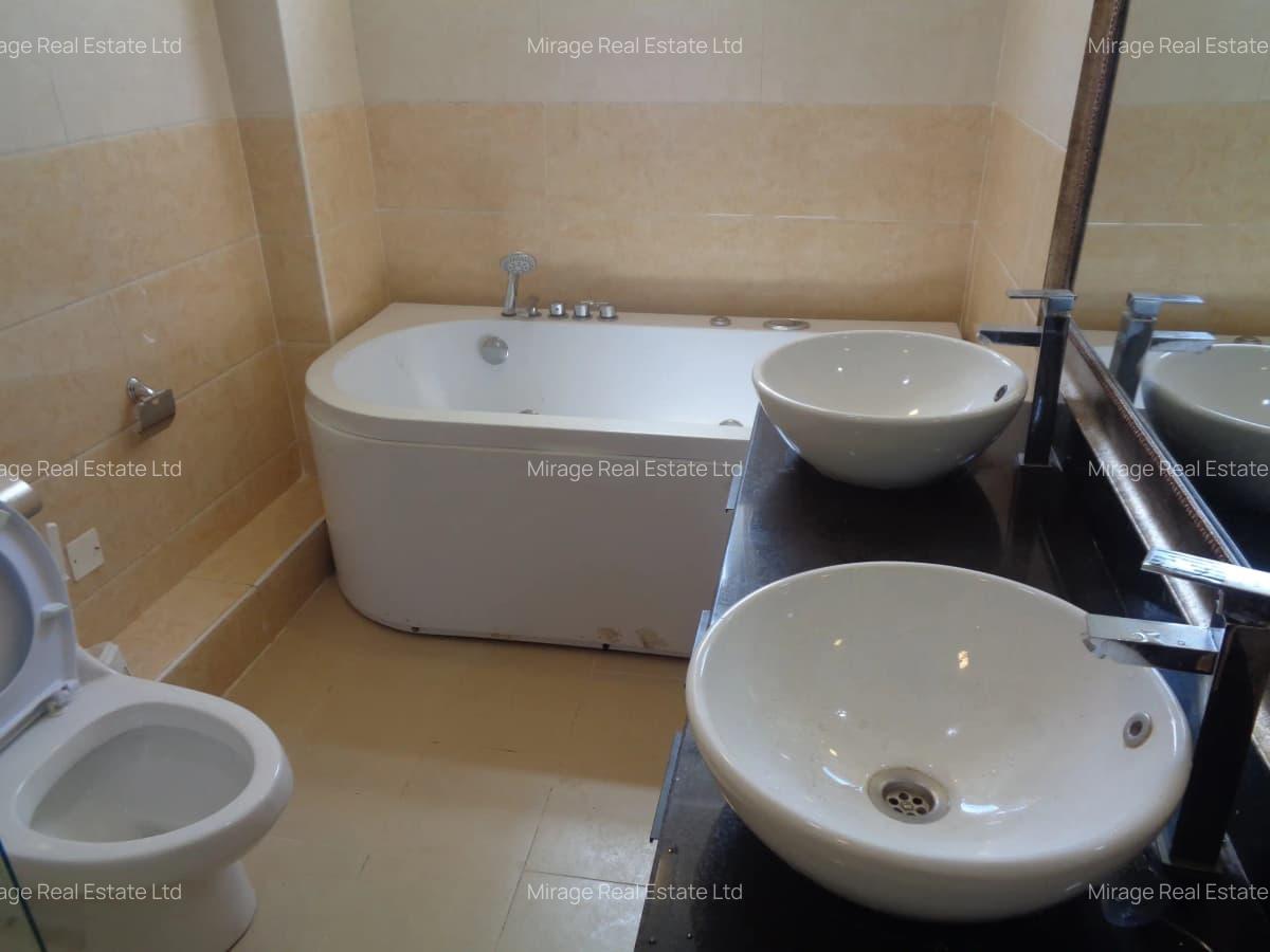 3 Bed Apartment with En Suite in Lavington - 13
