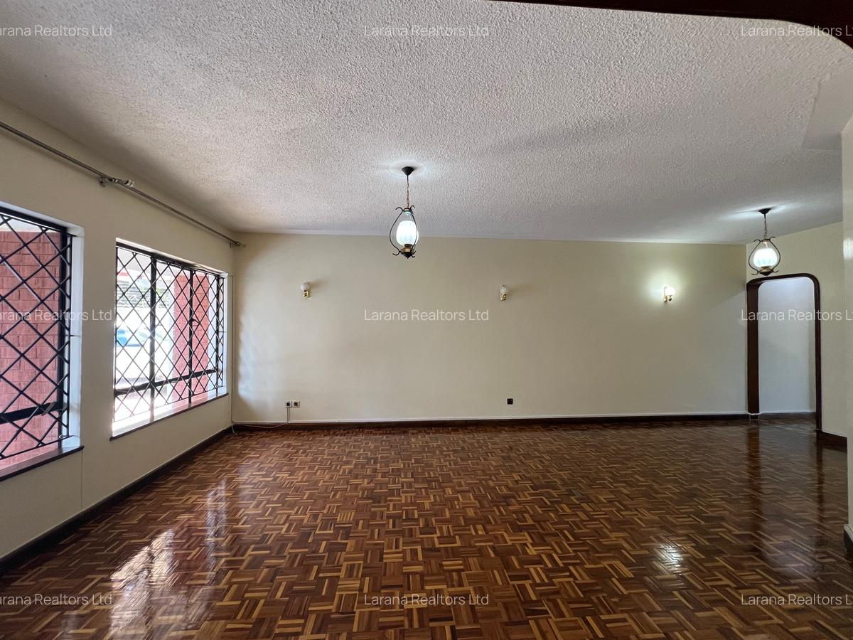 4 Bed Townhouse with En Suite at Brookside - 5