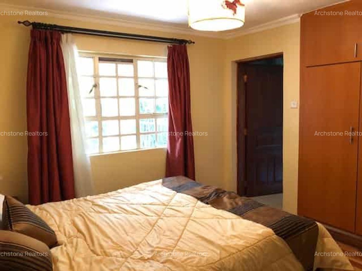 2 Bed House with Swimming Pool in Rosslyn - 6