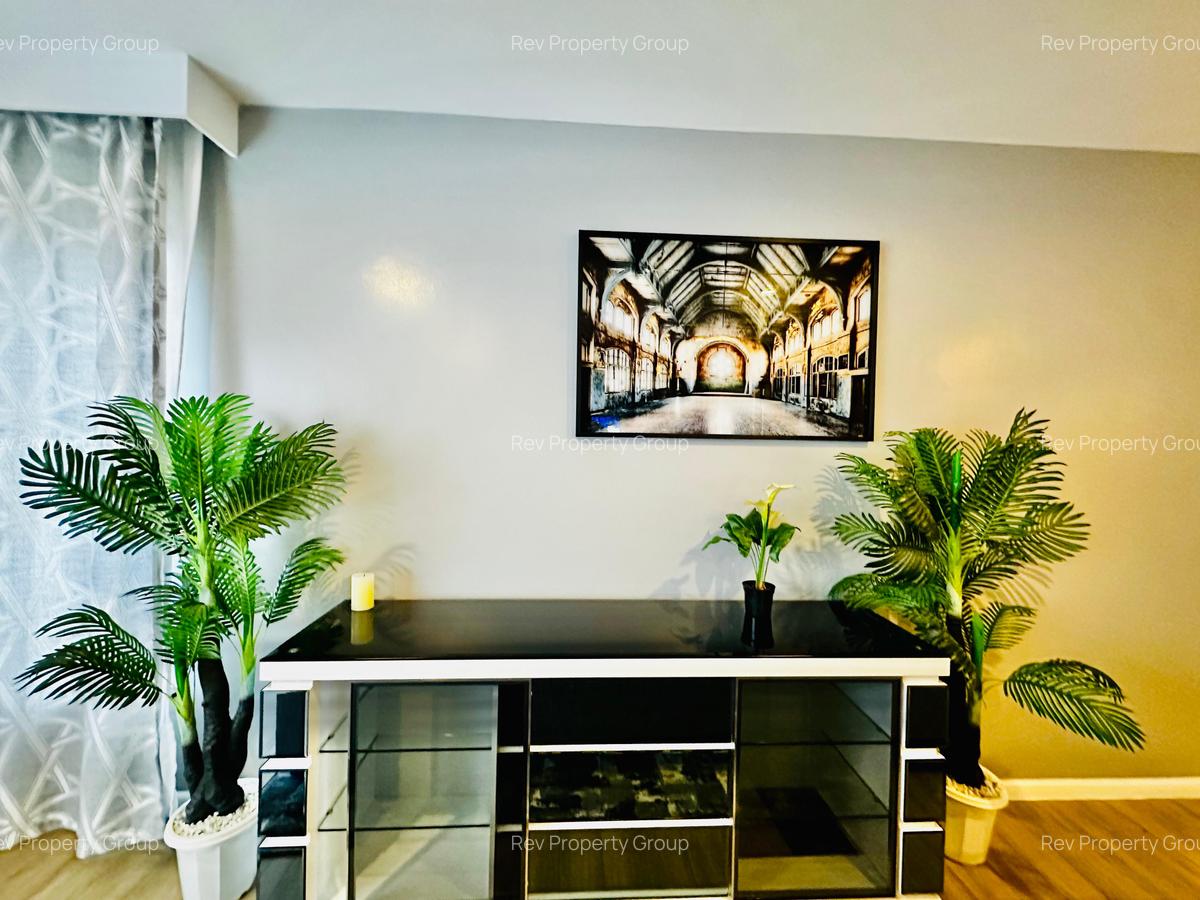 Serviced 2 Bed Apartment with En Suite in Lavington - 9