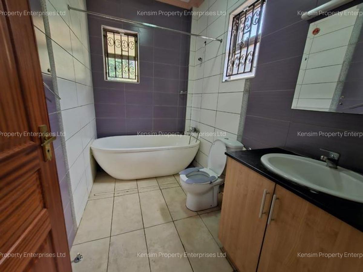5 Bed Townhouse with En Suite in Westlands Area - 14