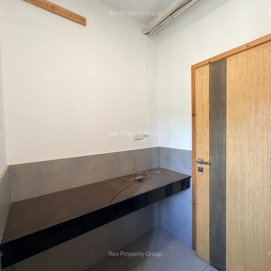 3 Bed Apartment with En Suite in Kileleshwa - 16