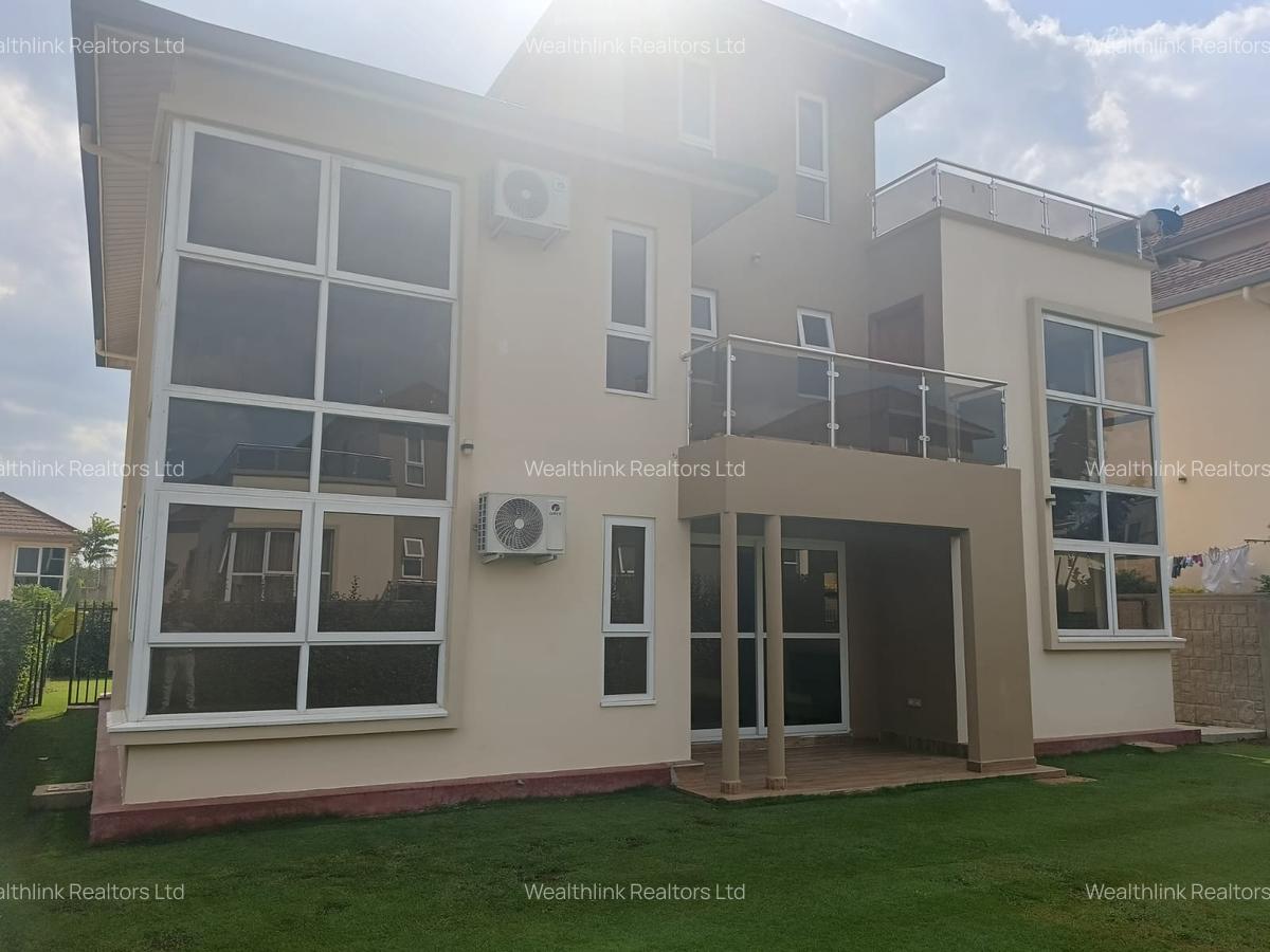 4 Bed Townhouse with En Suite at Iguta Paradise - 15