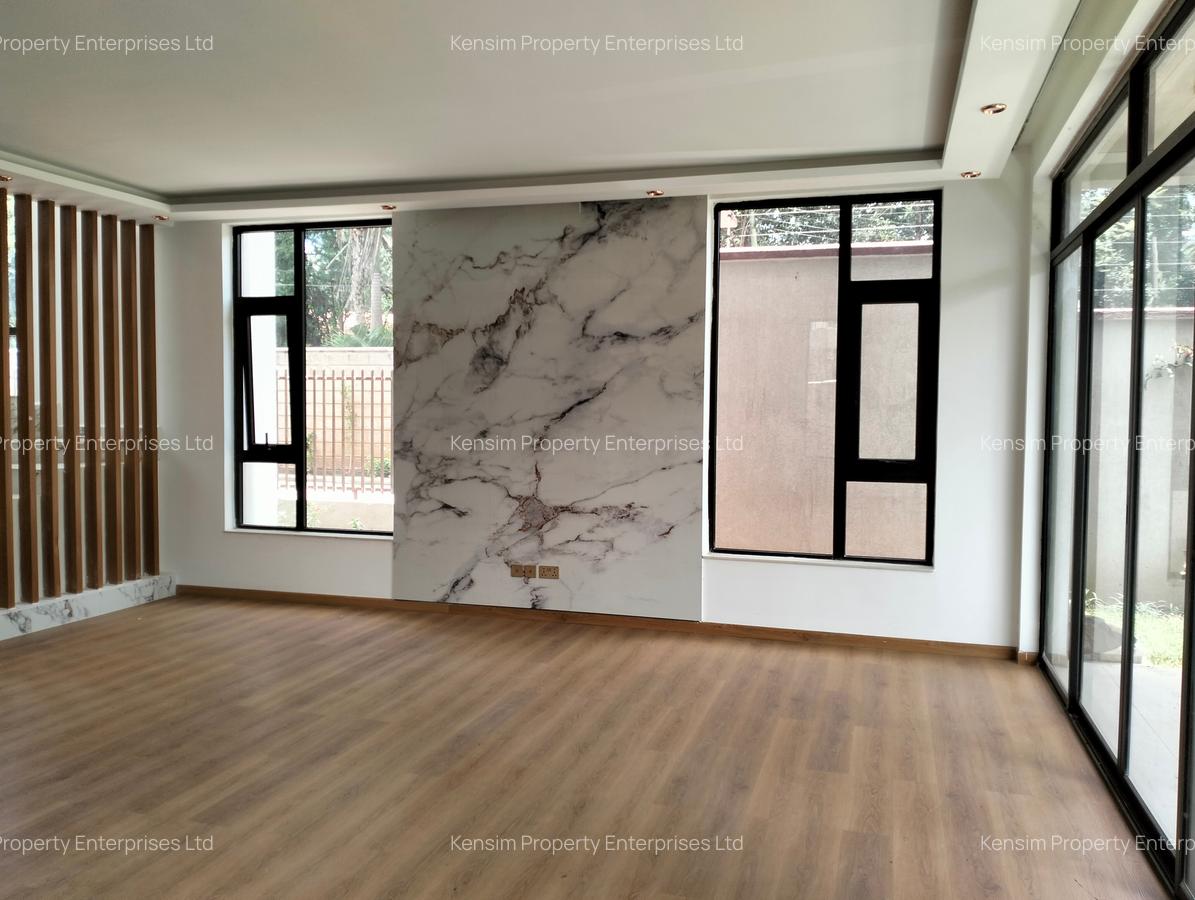 5 Bed Townhouse with En Suite in Lavington - 10