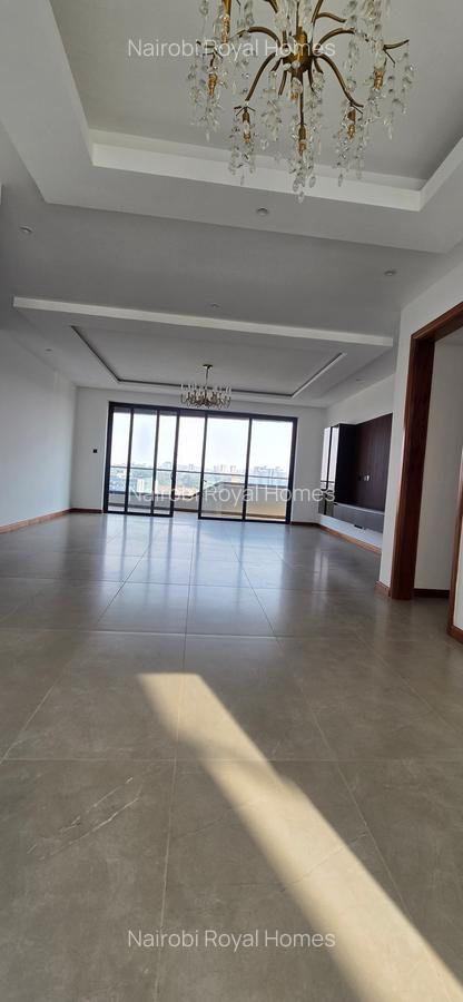 4 Bed Apartment with En Suite at Riverside - 18