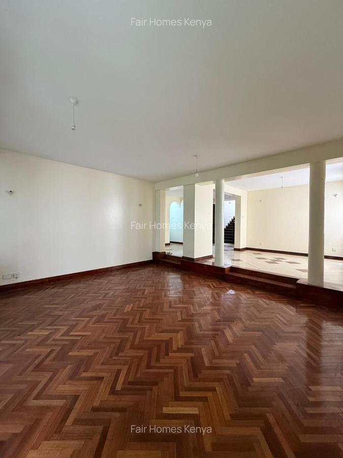 5 Bed Townhouse with En Suite at Riverside Drive - 4