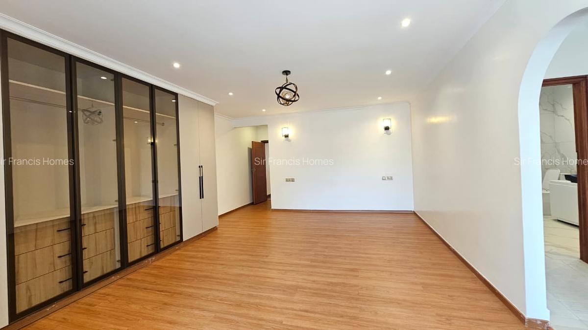 Serviced 5 Bed Apartment with En Suite in Runda - 5