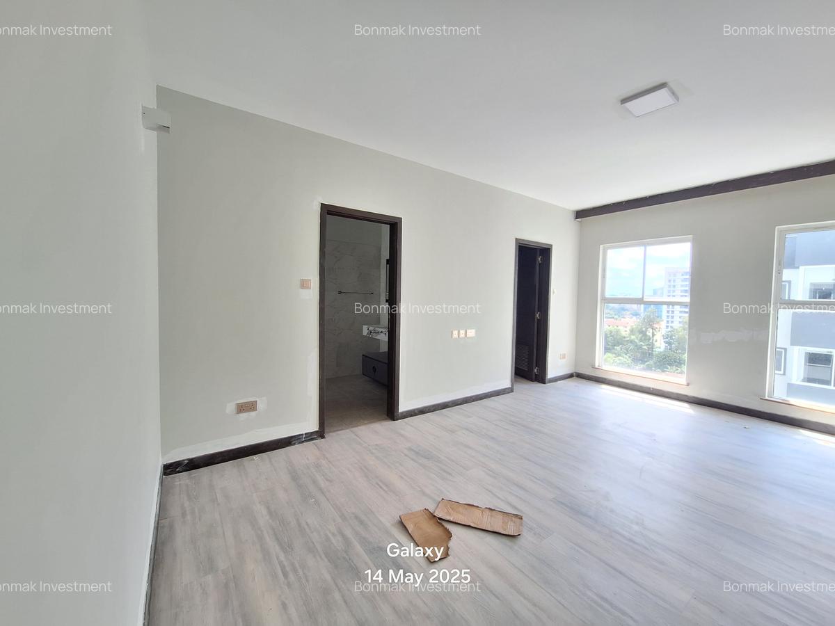 2 Bed Apartment with En Suite at Riverside Drive - 19