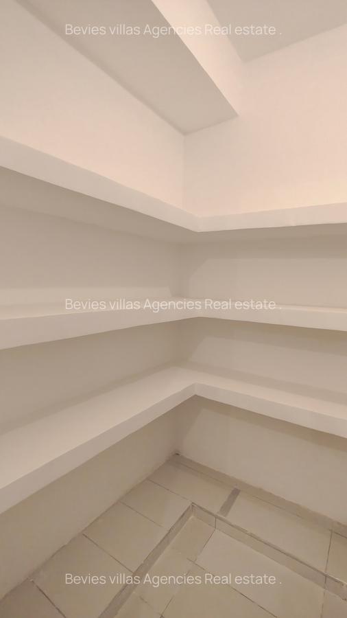 3 Bed Apartment with En Suite at Parklands - 14