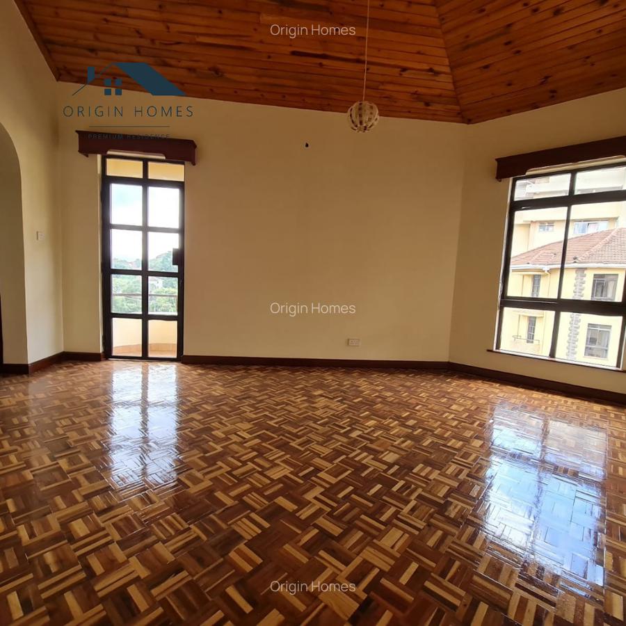 3 Bed Apartment with En Suite at Brookside - 8