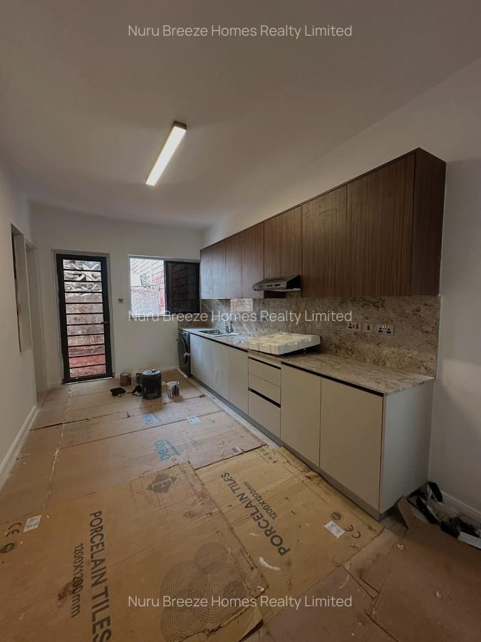 5 Bed Townhouse with En Suite in Lavington - 11