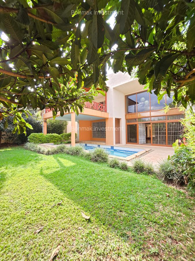5 Bed Townhouse with En Suite at Lavington Green - 13
