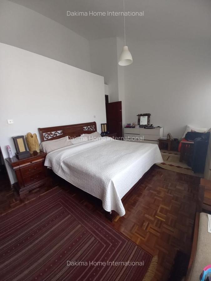 4 Bed Townhouse with En Suite in Spring Valley - 13