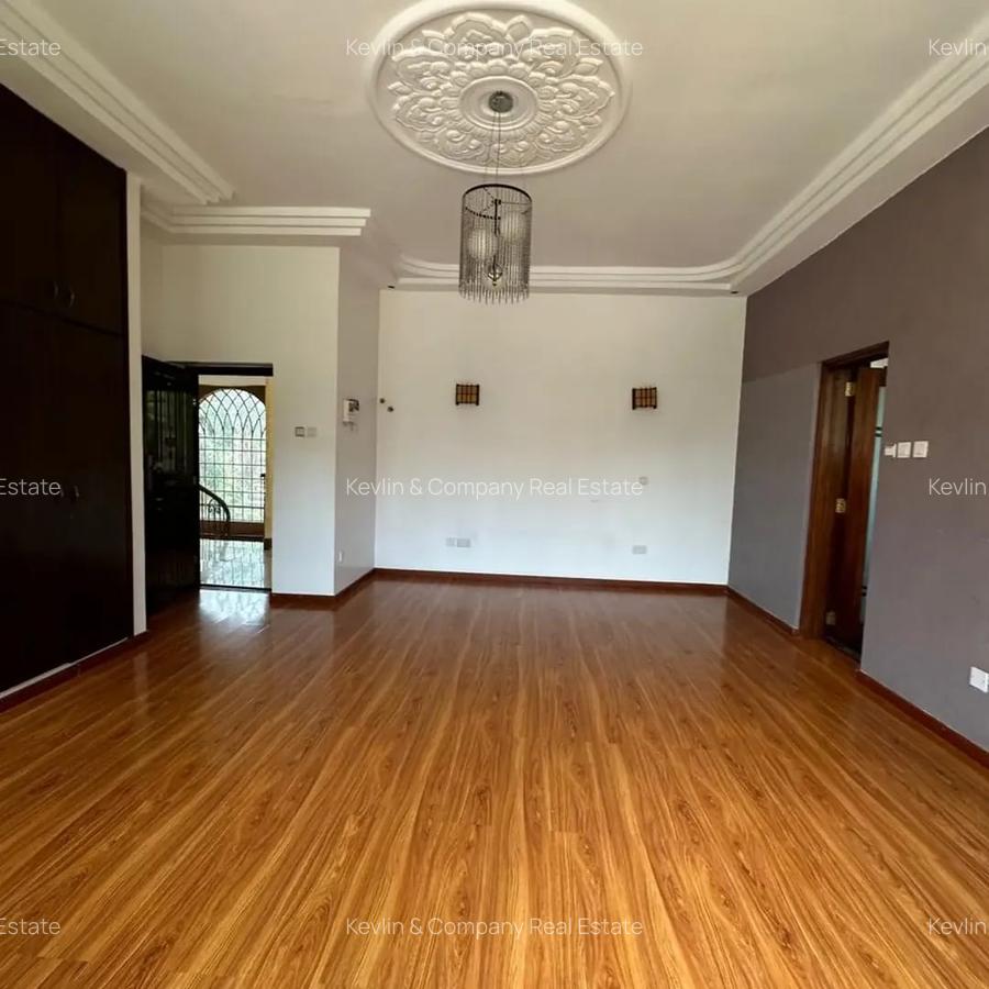 6 Bed Villa with En Suite in Nyari - 10