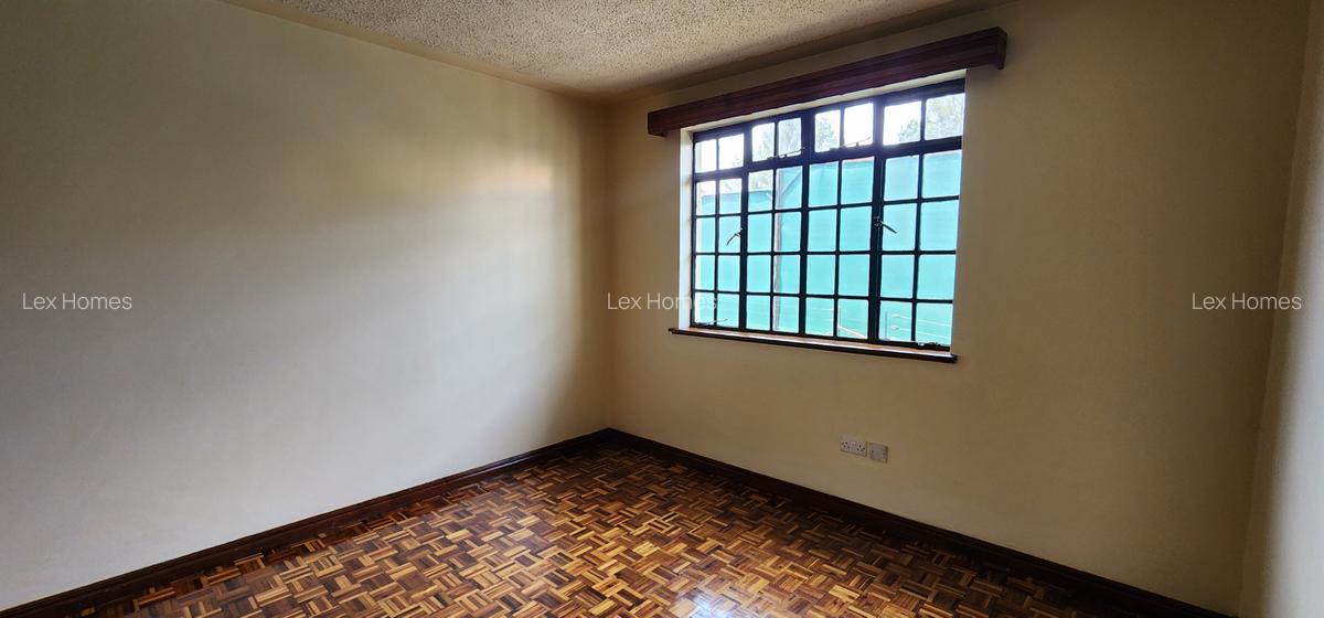 3 Bed Apartment with En Suite at Garden Estate Road - 12