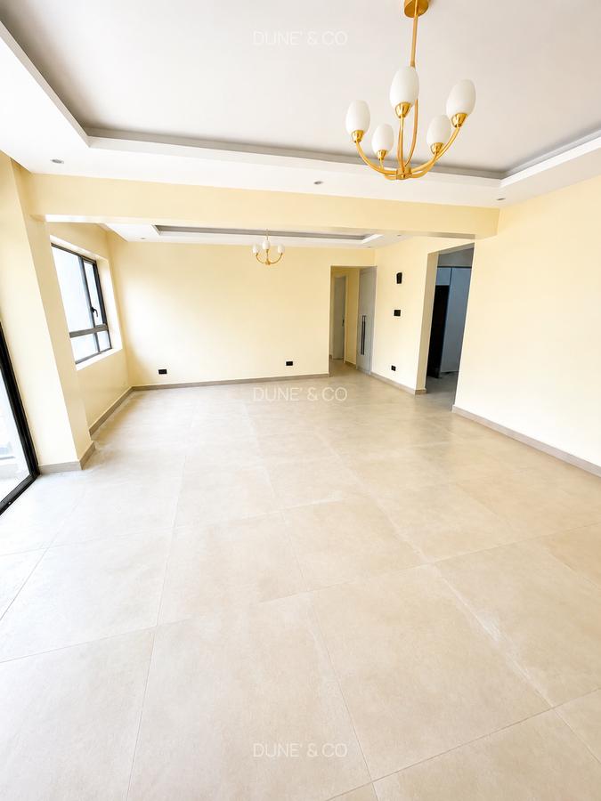3 Bed Apartment with En Suite in Westlands Area - 1