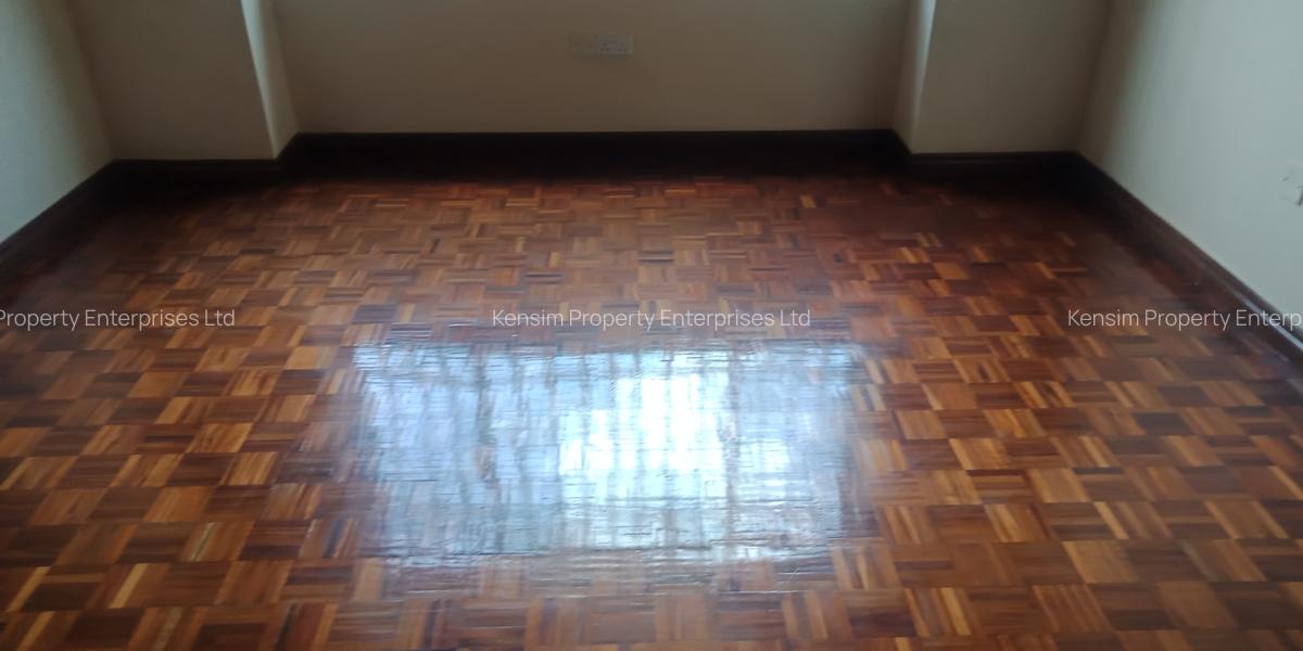 5 Bed Townhouse with En Suite in Kitisuru - 12