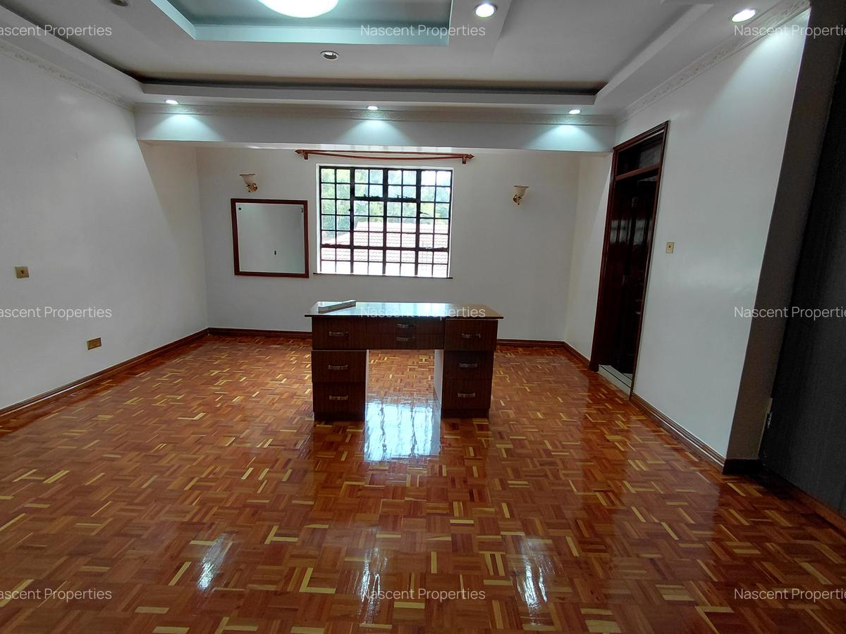 5 Bed House with En Suite in Runda - 5
