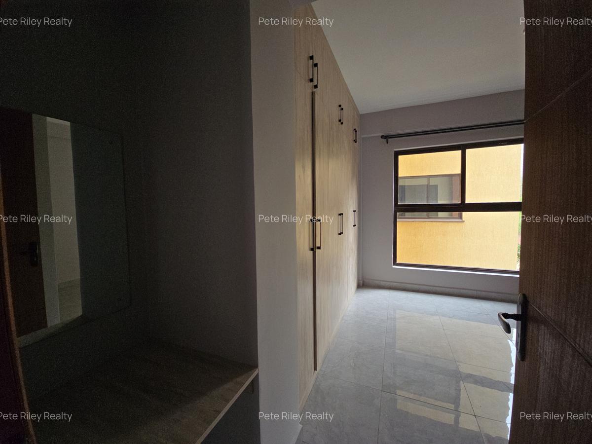2 Bed Apartment with En Suite at School Lane - 10