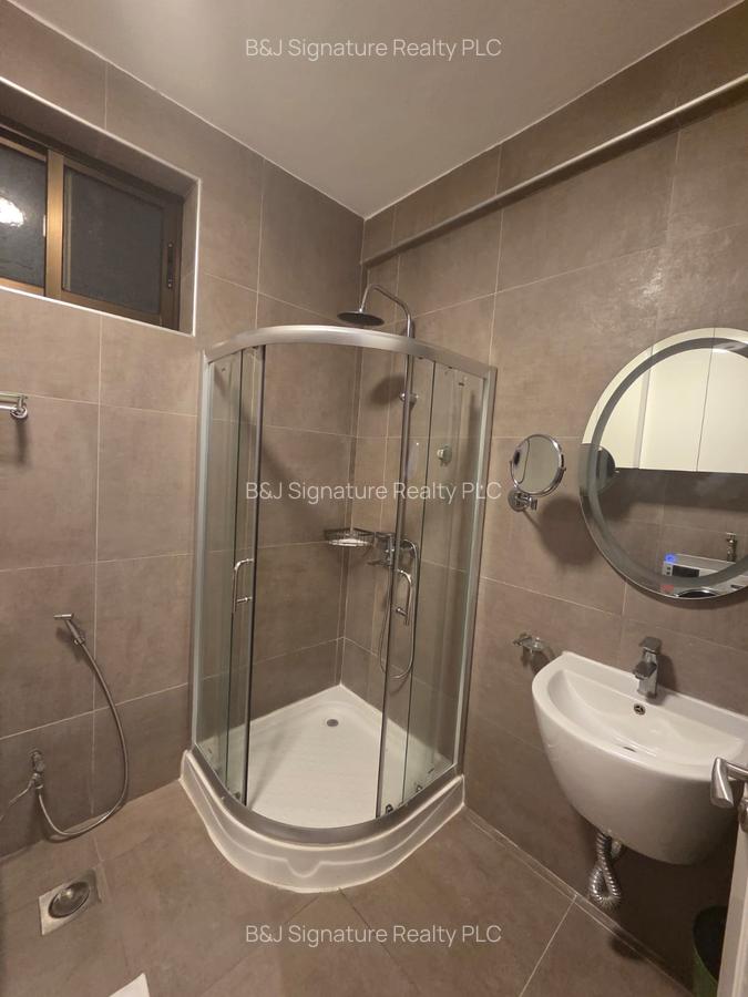 Serviced 2 Bed Apartment with Swimming Pool in Riverside - 16
