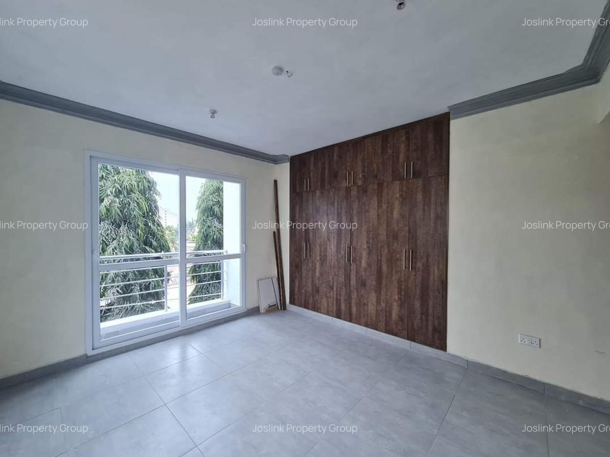 2 Bed Apartment with En Suite in Nyali Area - 16