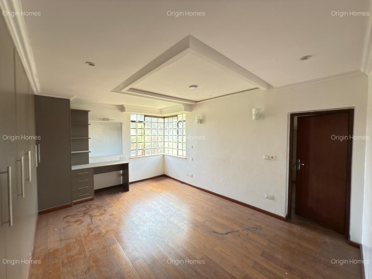 4 Bed Townhouse with En Suite at Kitisuru - 11