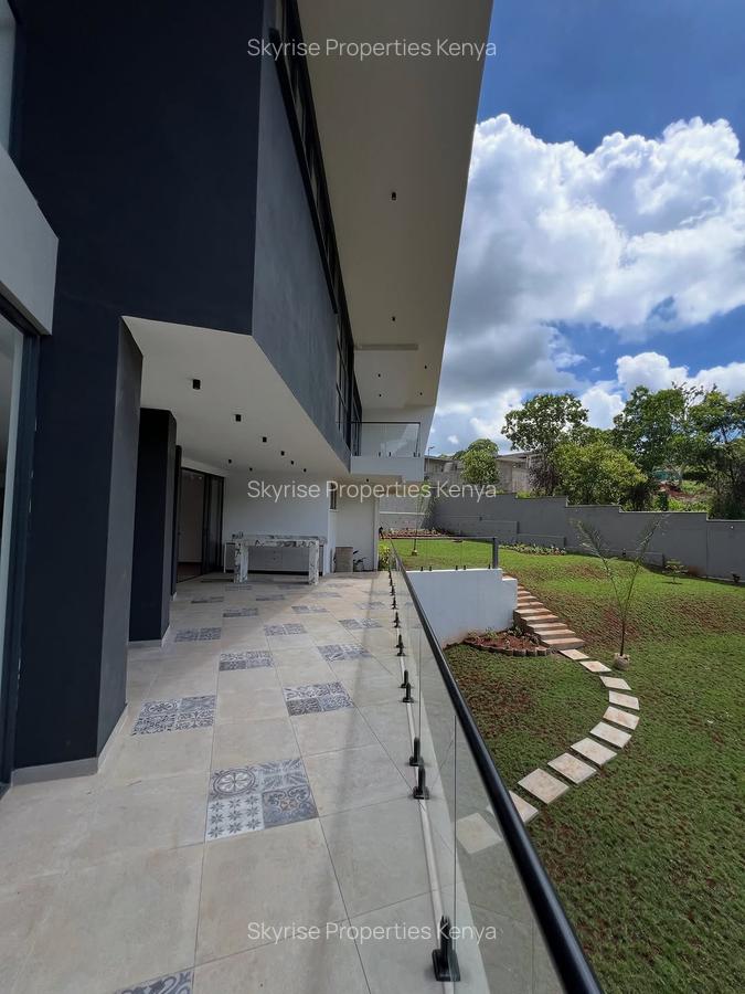 5 Bed Villa with En Suite in Nyari - 13