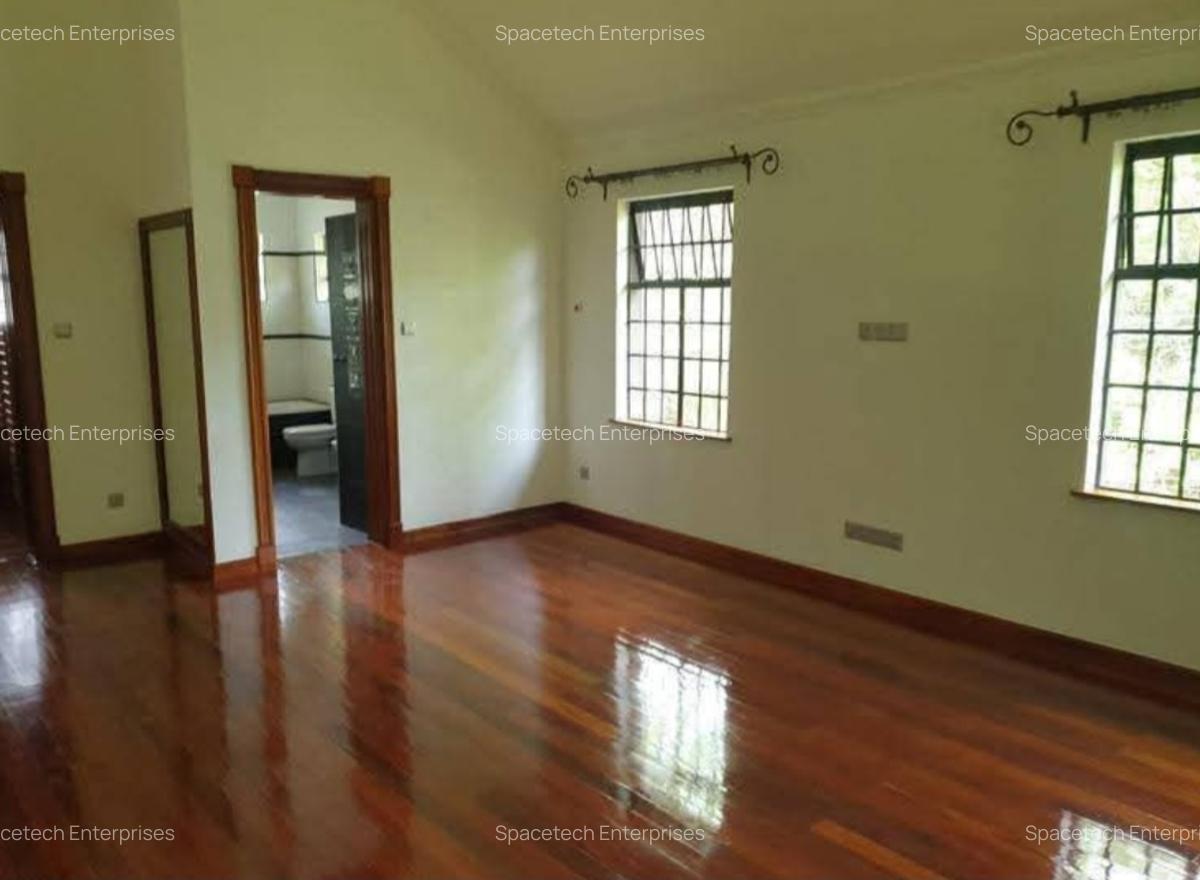 4 Bed Townhouse with En Suite in Spring Valley - 5