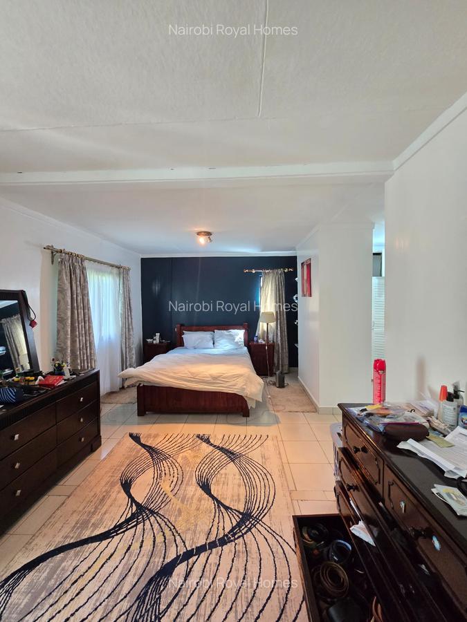 4 Bed House with En Suite at Loresho Road - 10