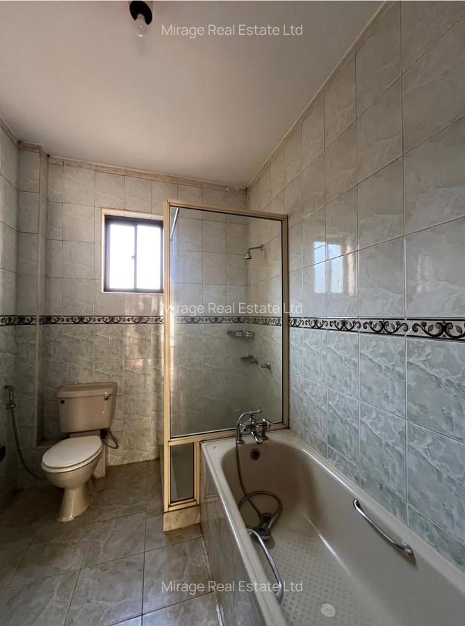3 Bed Apartment with Gym in Brookside - 6