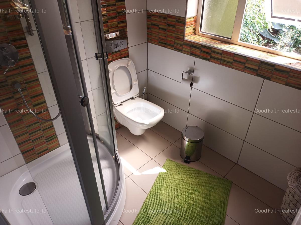 6 Bed House with En Suite in Muthaiga - 11