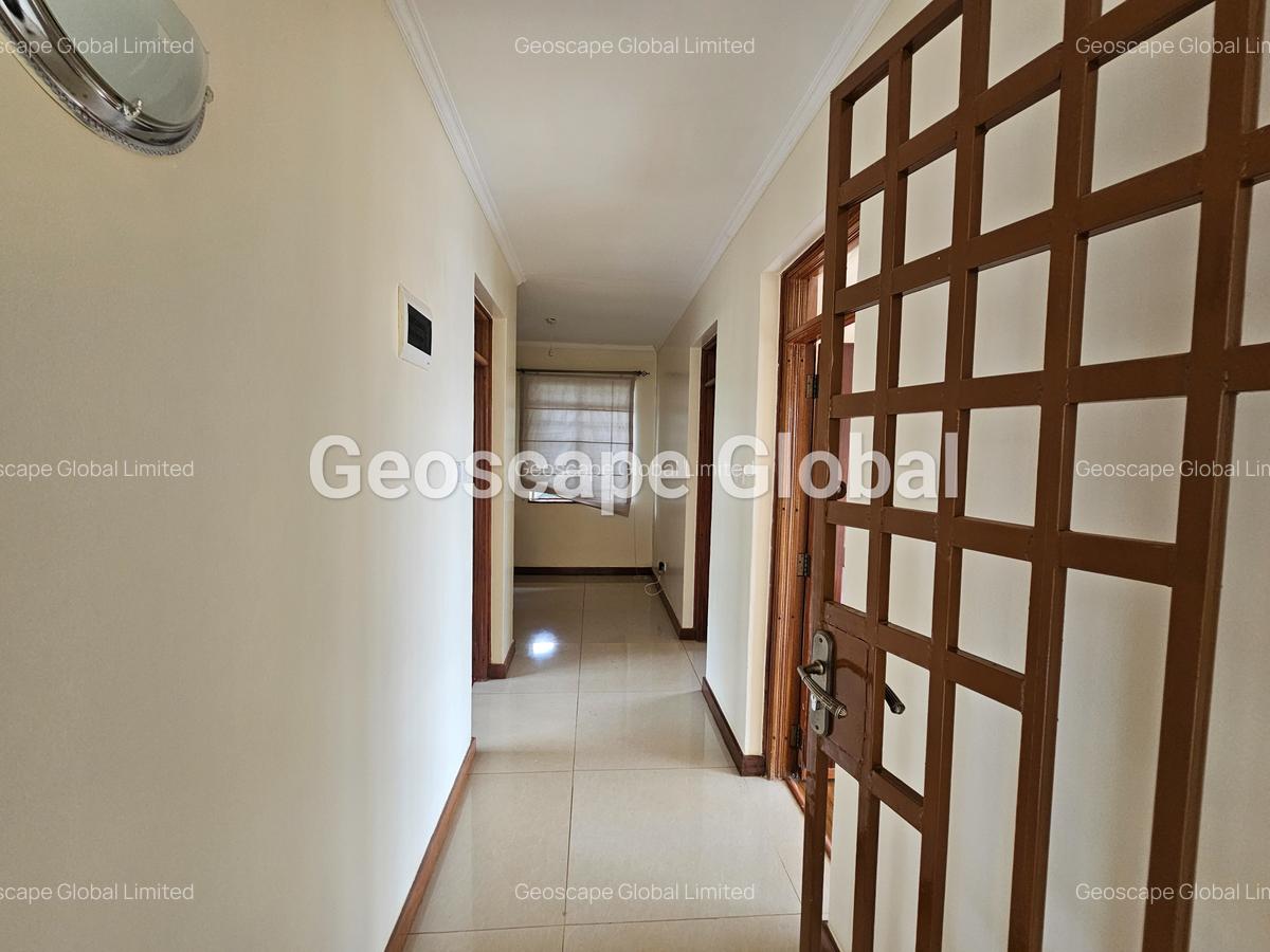 4 Bed House with En Suite in Runda - 6