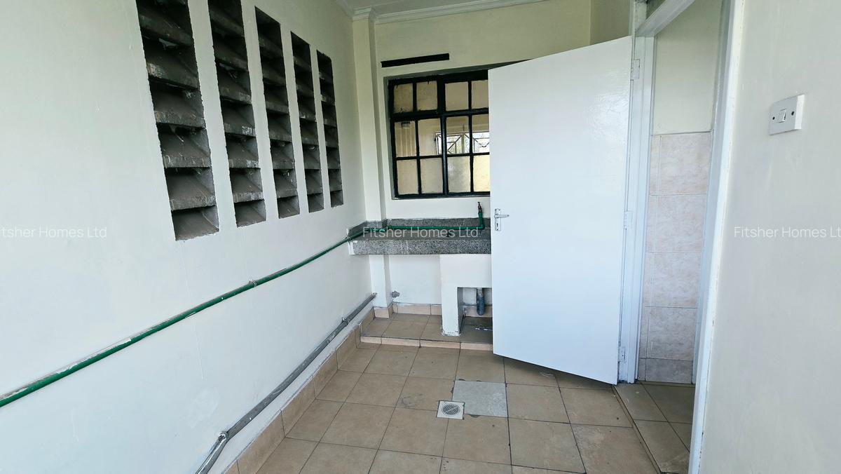 3 Bed Apartment with Borehole in Ngara - 15