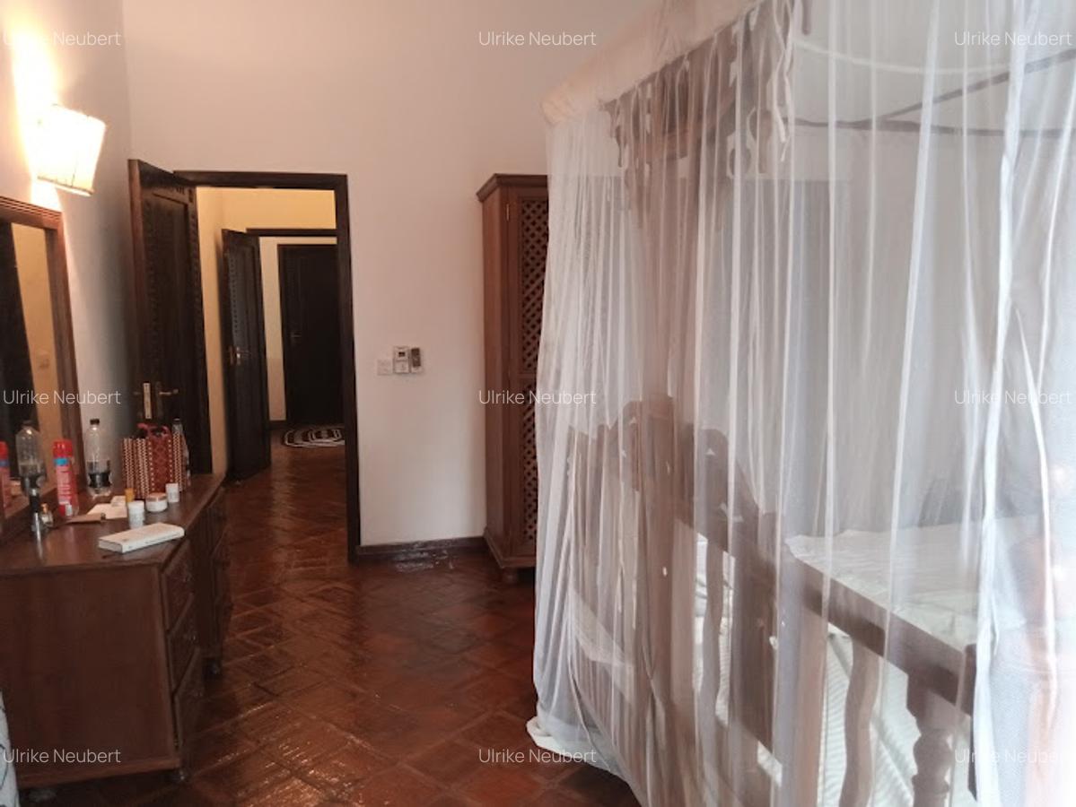 3 Bed House with En Suite at Ocean Beach Drive - 16