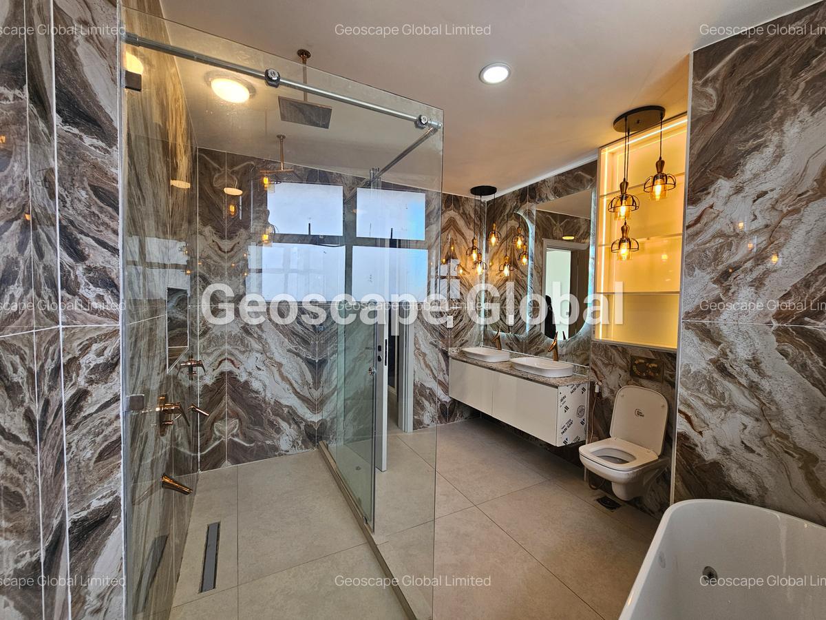 4 Bed Apartment with En Suite in Westlands Area - 4