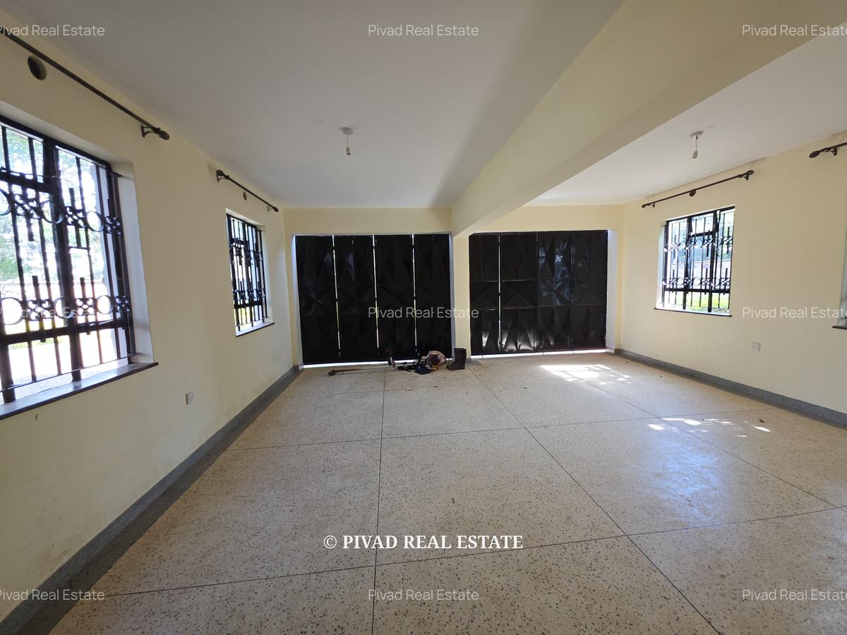 5 Bed House with Garden in Runda - 10