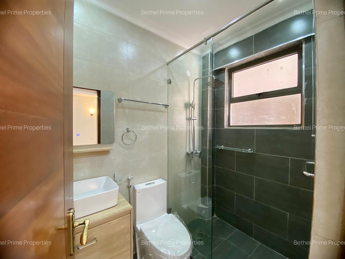 3 Bed Apartment with En Suite in Kilimani - 15