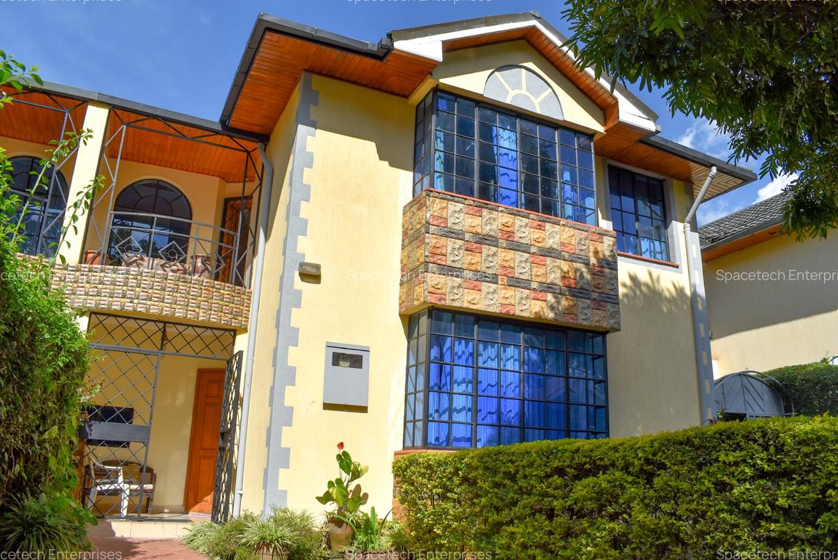 4 Bed Townhouse with En Suite in Lavington - 6