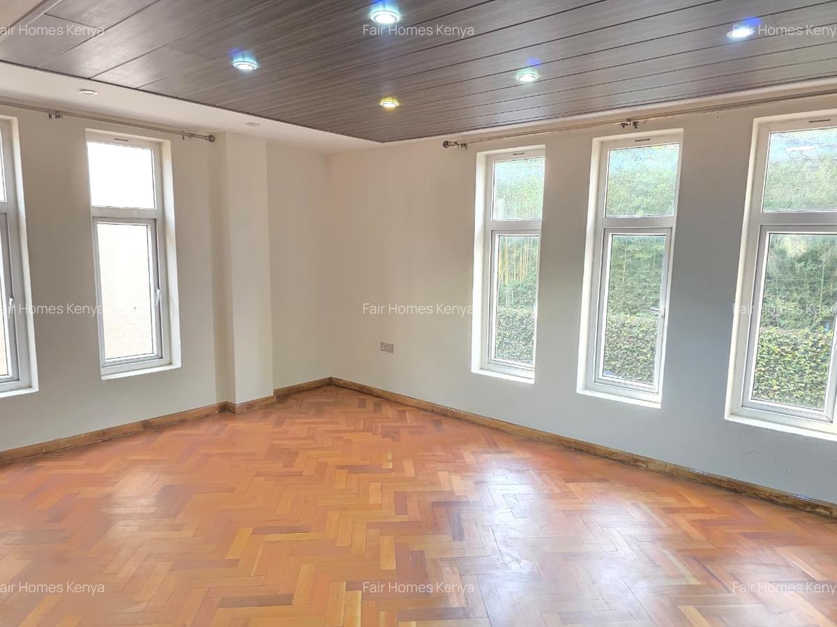 5 Bed Townhouse with En Suite at Convent Drive - 9