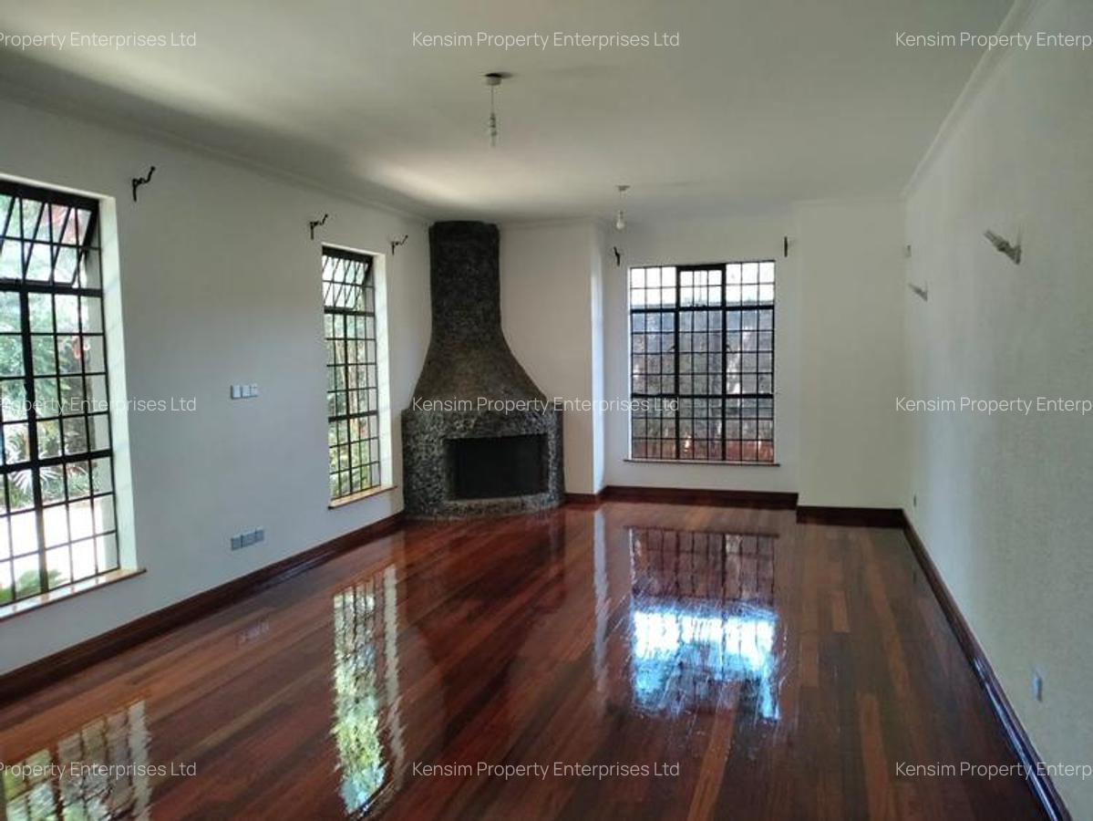 4 Bed Townhouse with En Suite in Spring Valley - 12