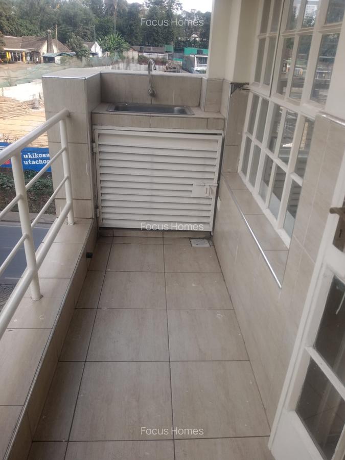 2 Bed Apartment with En Suite in Lavington - 11