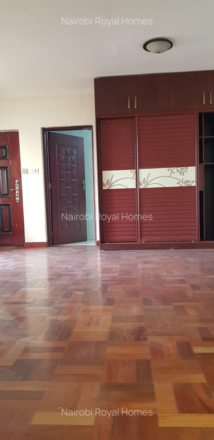 5 Bed Townhouse with En Suite at Lavington Green - 11